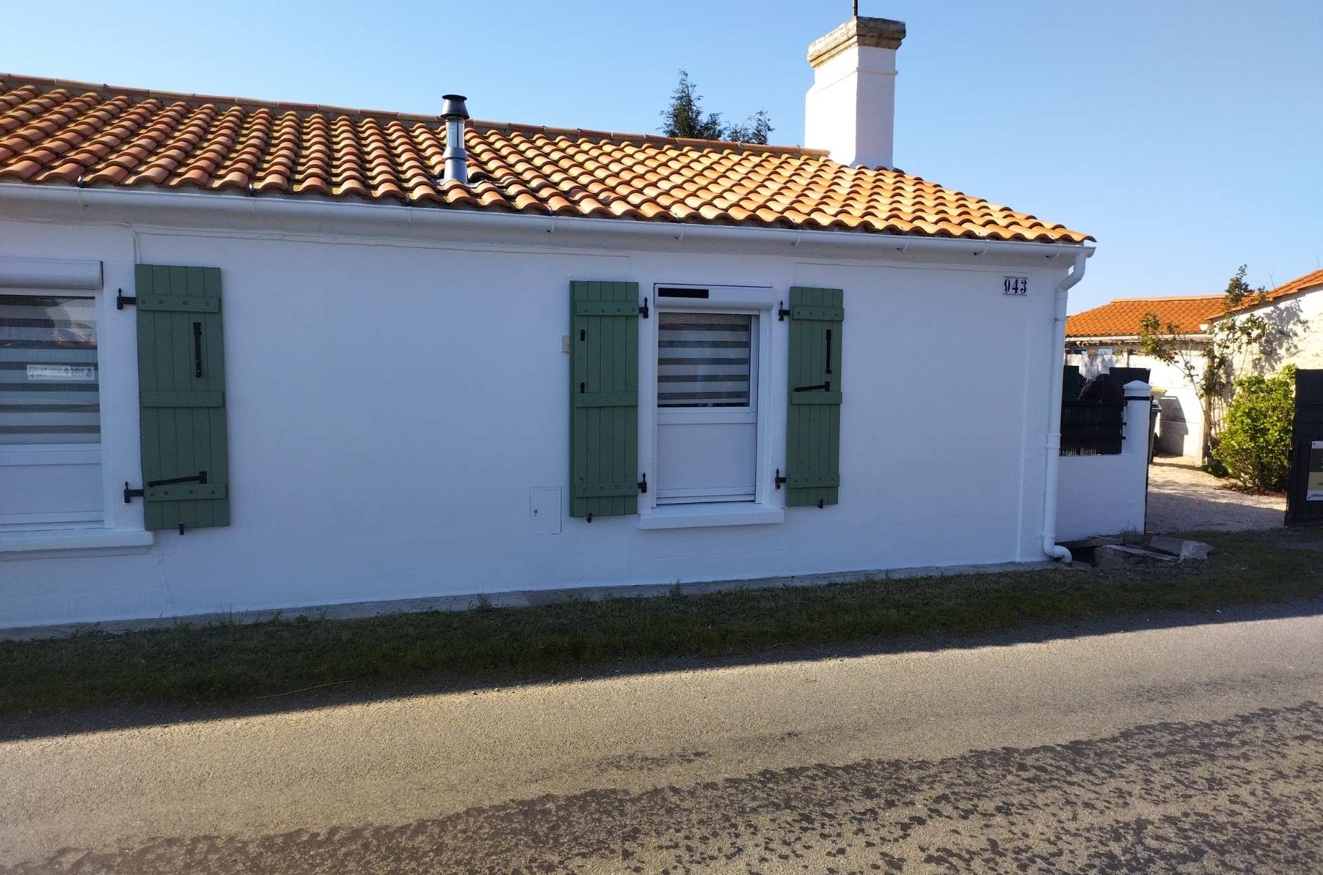 maison façade blanche rénovée vendée maison façade blanche rénovée vendée