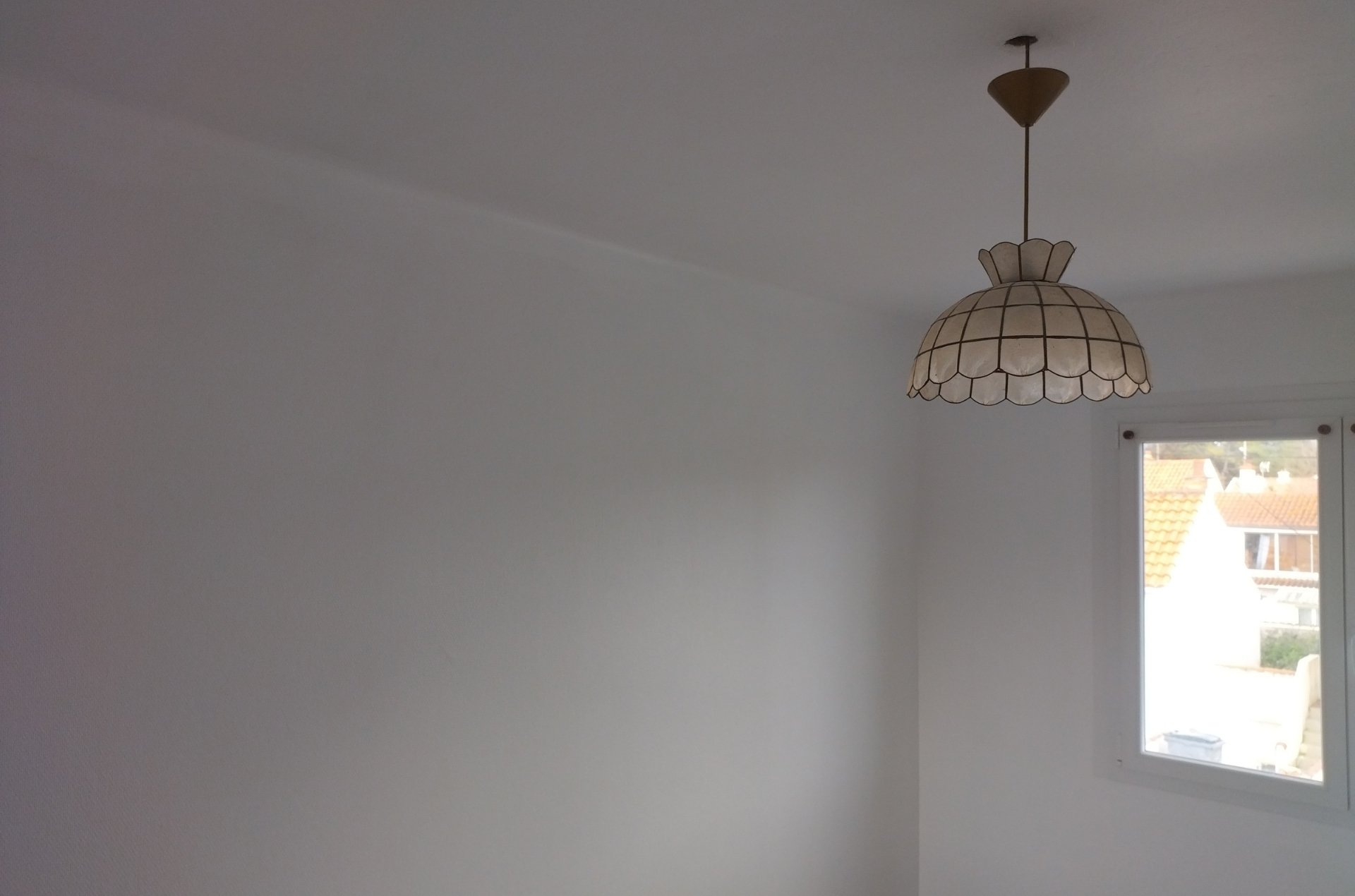 Pièce rénovée après un dégât des eaux à Notre-Dame-de-Mont