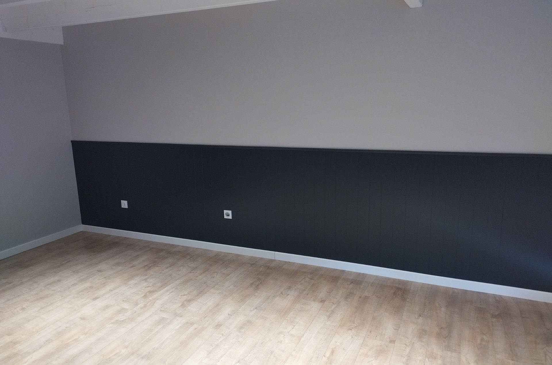 Peinture intérieure avec soubassement bois à Châteauneuf