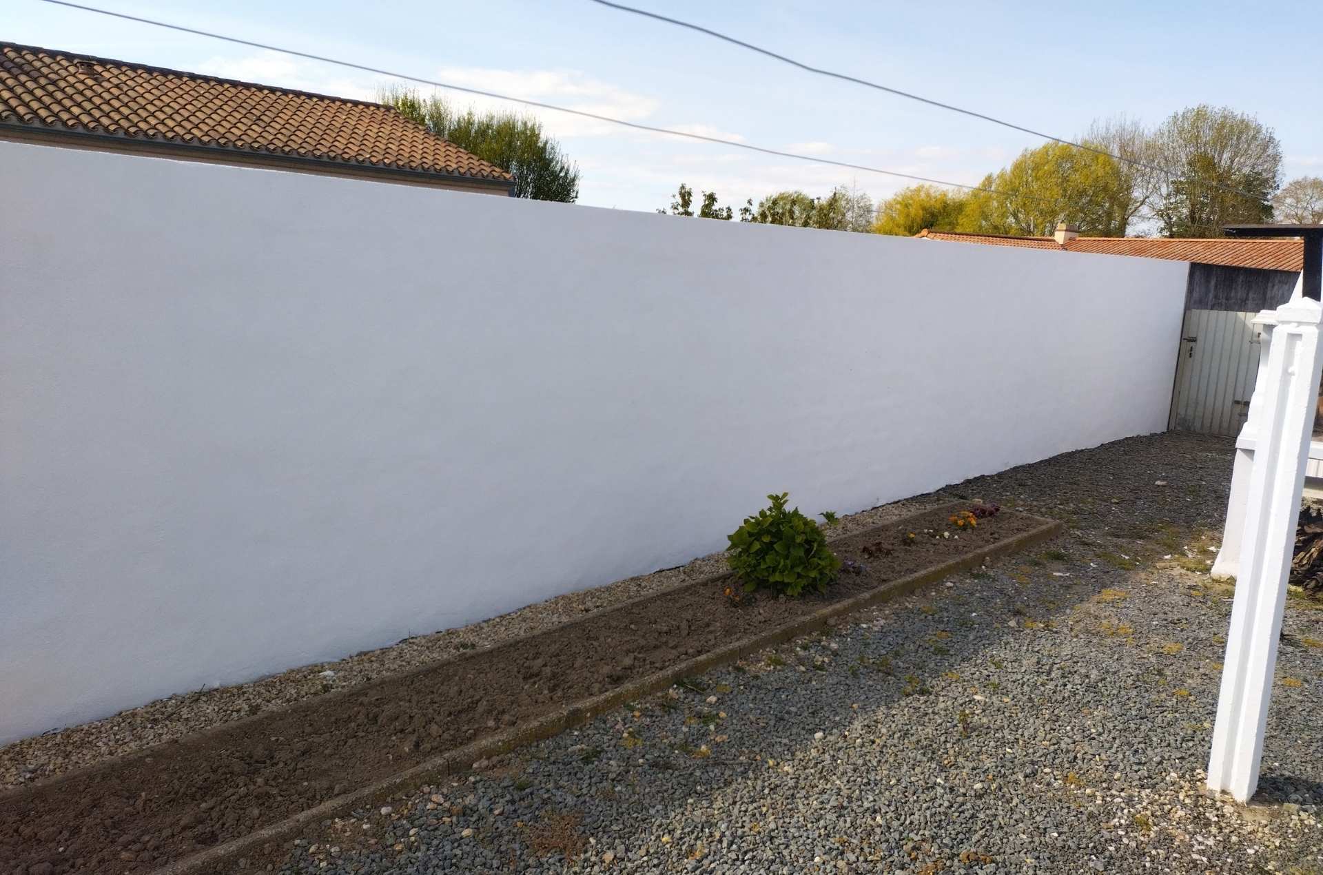 résultat peinture mur extérieur propre et uniforme Vendée