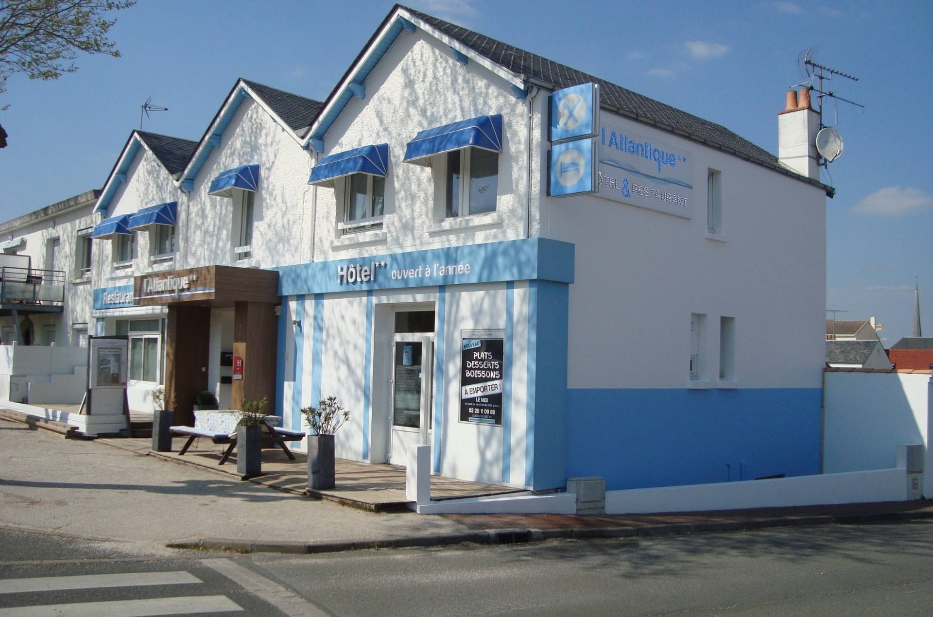 Peinture extérieure d’un hôtel à Saint-Jean-de-Monts